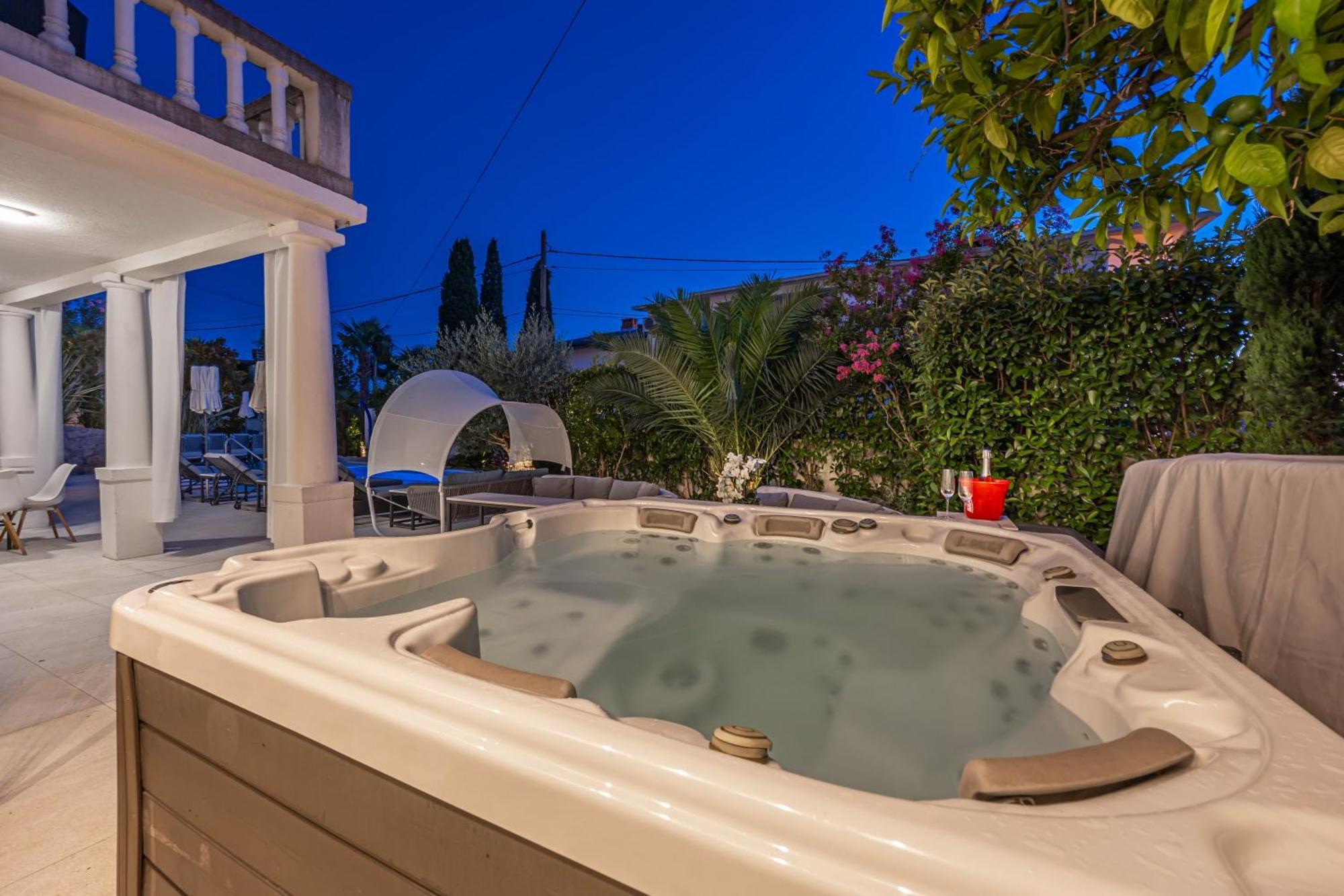 Villa Vita Luxury Apartments Crikvenica Exterior photo